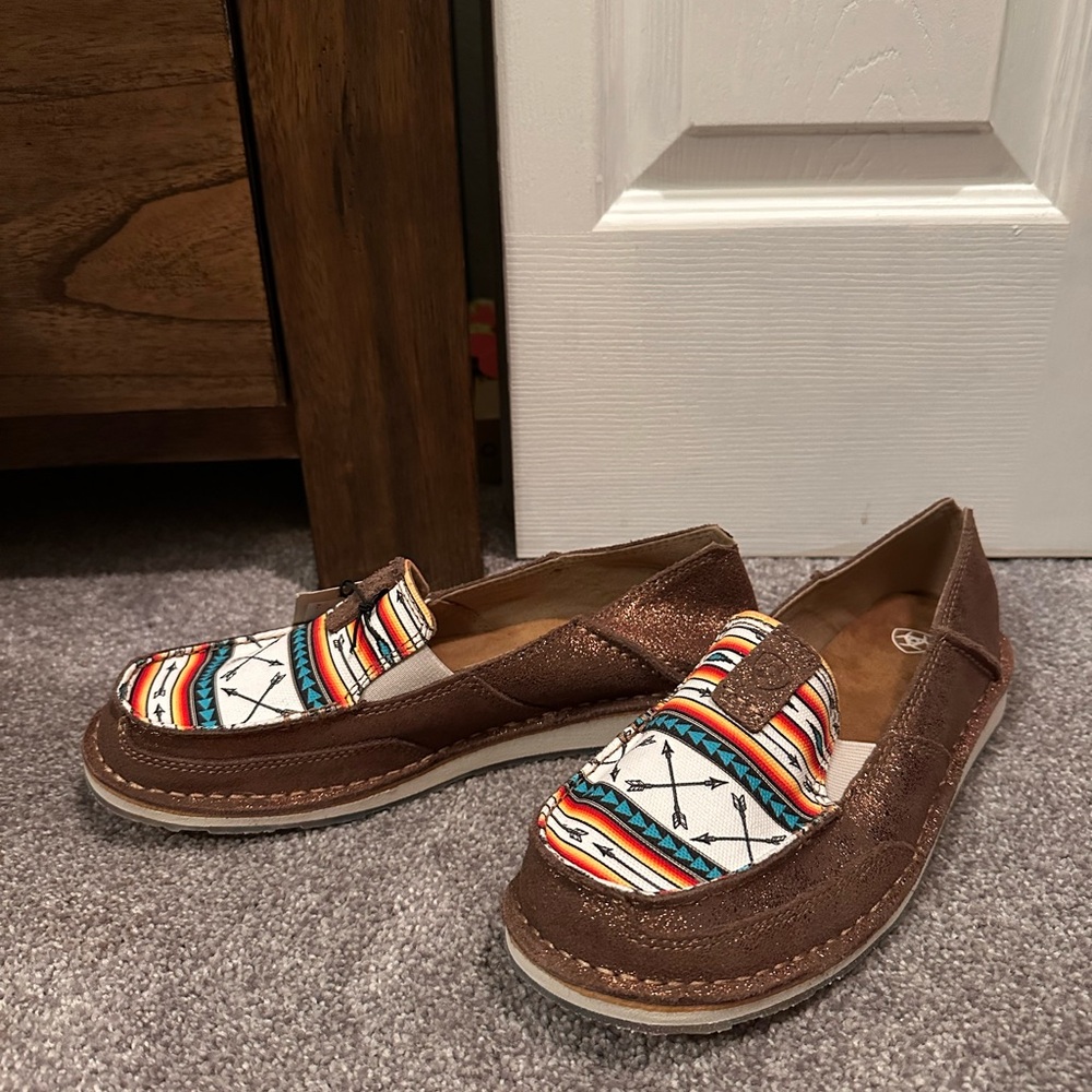 Ariat Brown Loafers with Multicolor Tribal Design - Picture 2 of 6
